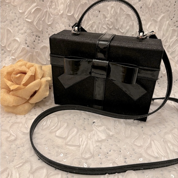 kate spade Handbags - KATE SPADE NEW YORK Wrapping Party Gift Box Sparkling crossbody/handbag